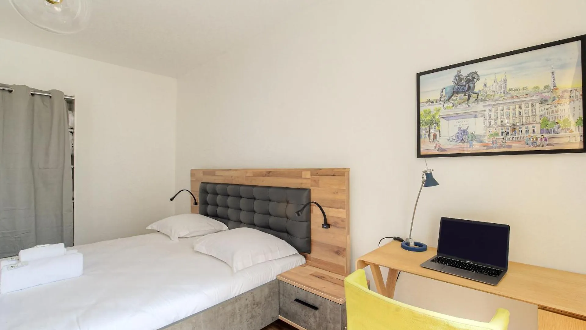 Maison Cosy Avec Terrasse A 15 Minutes De Lyon Et Wifi Rillieux-la-Pape 0*,