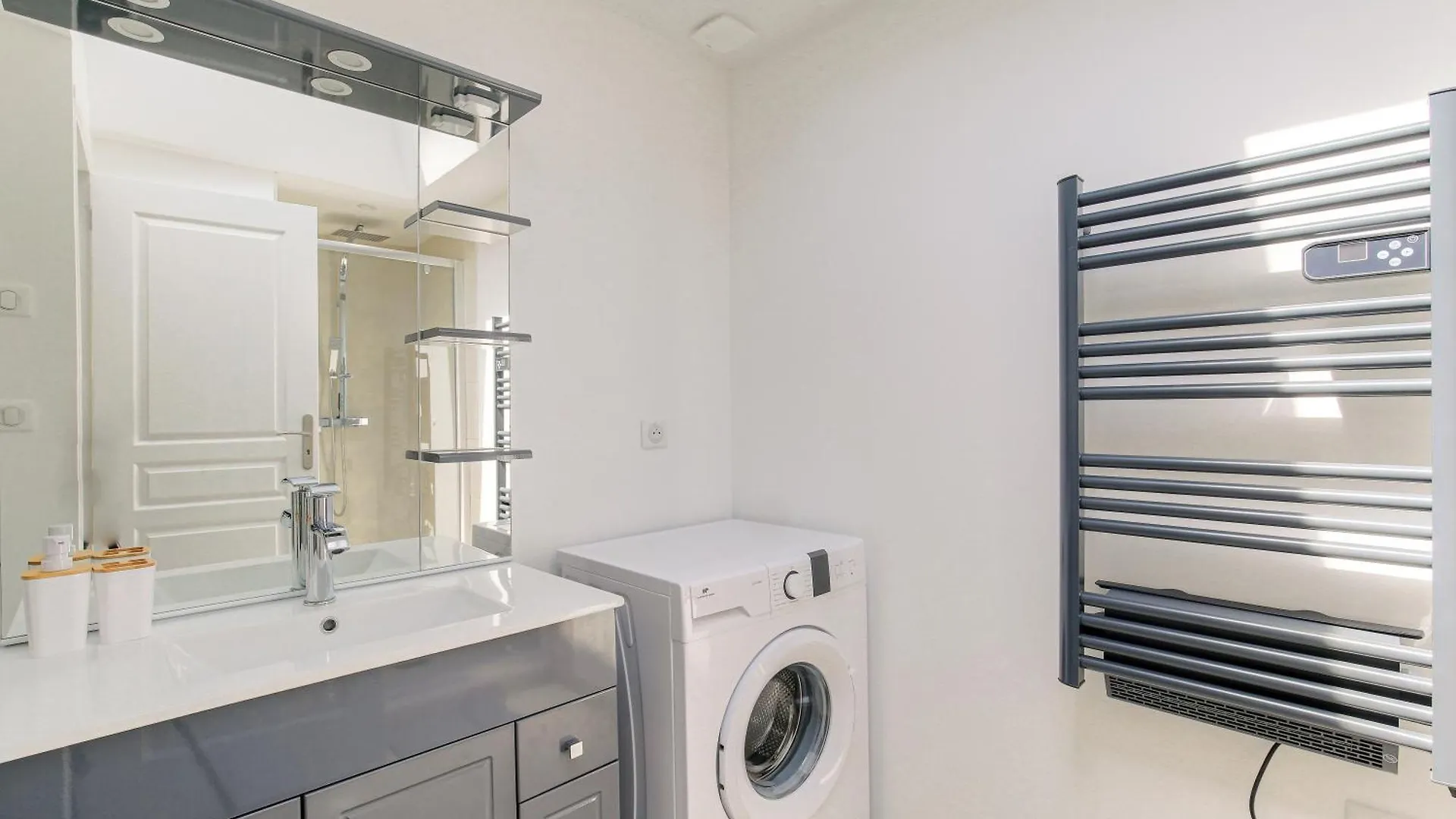 Maison Cosy Avec Terrasse A 15 Minutes De Lyon Et Wifi Rillieux-la-Pape Frankrike